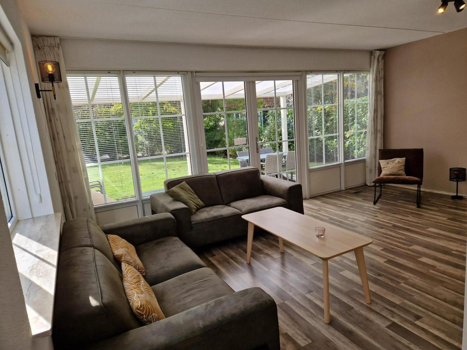 Bungalow - 6 Personen Gelegen In De Nabije Omgeving Van Avonturenpark Hellendoorn En De Prachtige Sallandse Heuvelrug En Eelerberg 외부 사진